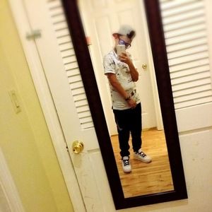 Meet your Posher, Jafet